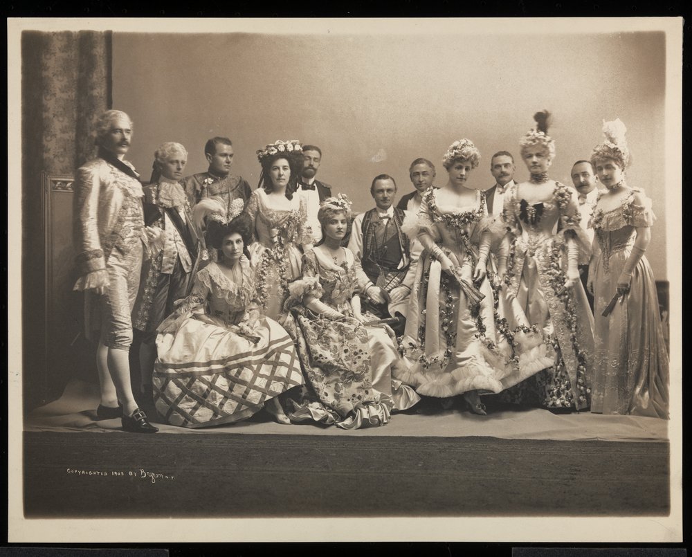 group-portrait-at-the-james-hazen-hyde-ball-new-york
